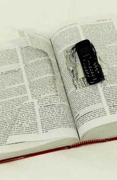 Code pénal dissimulant un téléphone fabriqué en détention